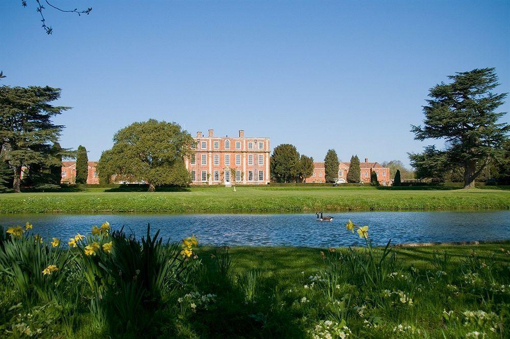 Chicheley Hall Exterior photo
