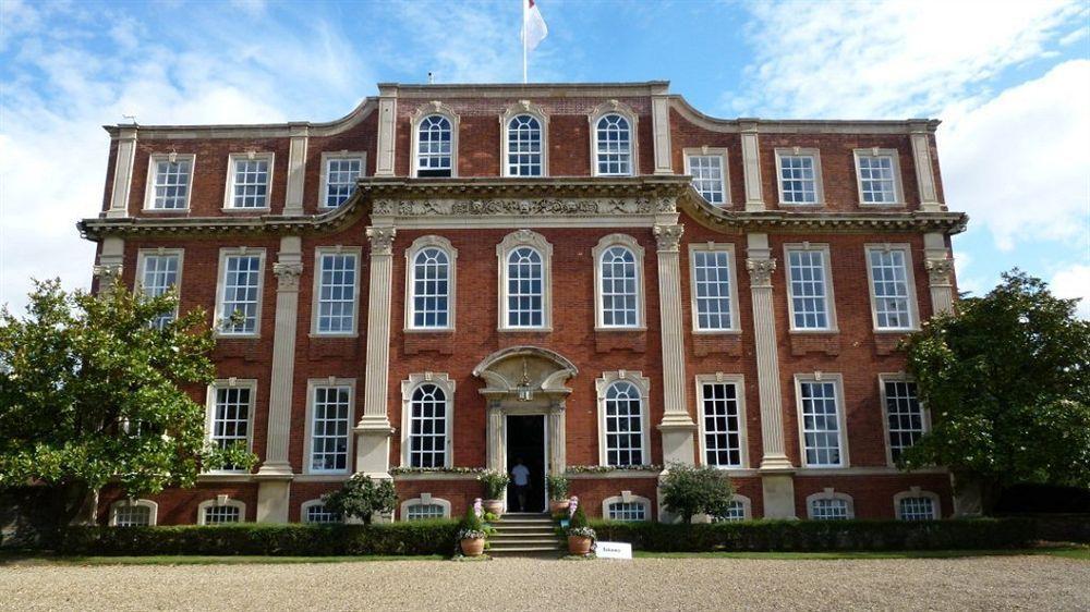 Chicheley Hall Exterior photo