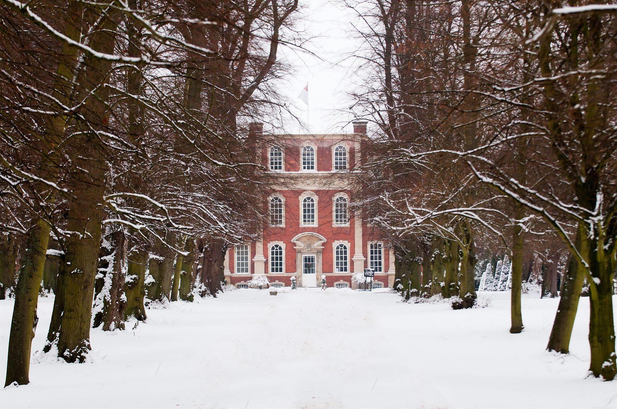 Chicheley Hall Exterior photo